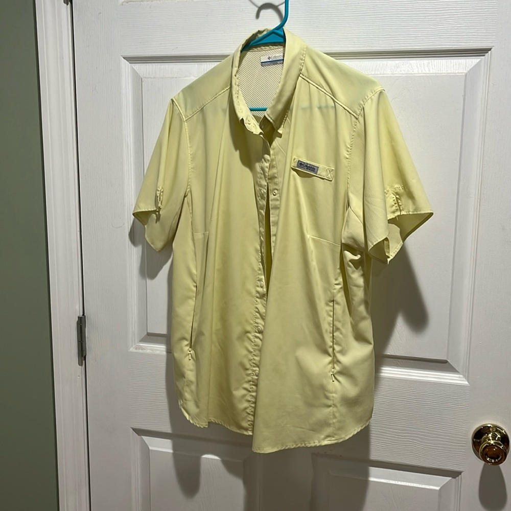 Womens SS Columbia Tamiami shirt. Size 1X. Lemon yellow excellent condition